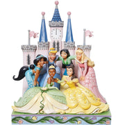 ENESCO Jim Shore Disney Traditions Statuetta di principesse Disney davanti al castello 26cm