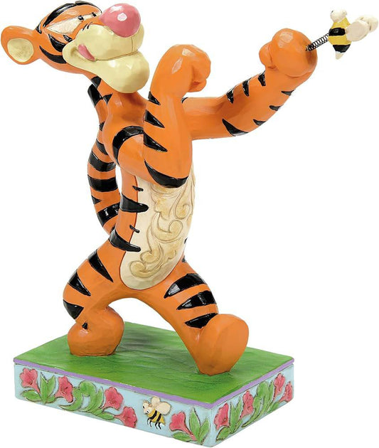 Disney Traditions Figurina di Tigro che combatte un'ape